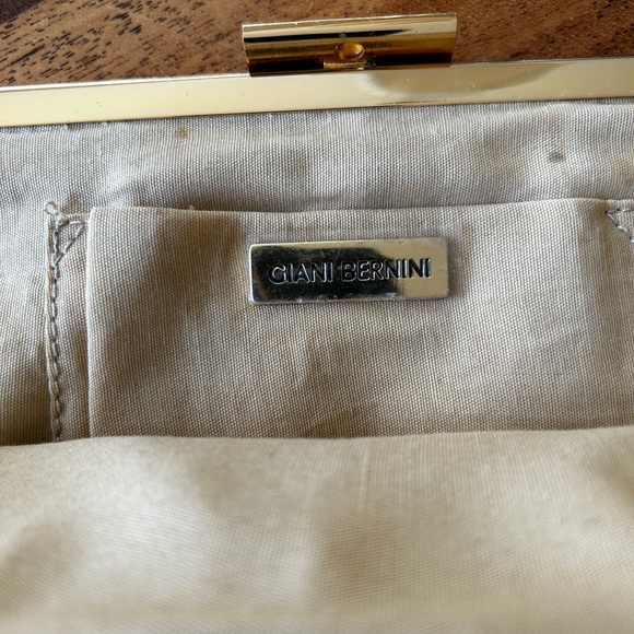 Gold evening purse - Picture 3 of 3